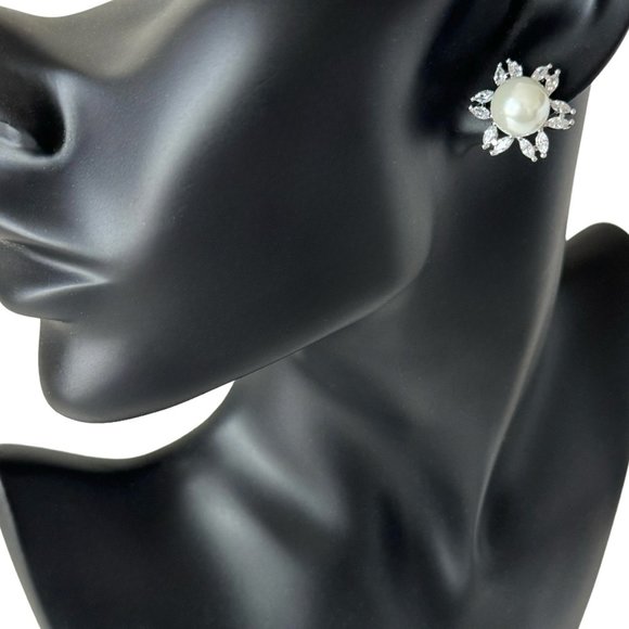 NWT Kenneth Jay Lane Rhodium Plated Faux Pearl & Cubic Zirconia Stud Earrings - Picture 9 of 9